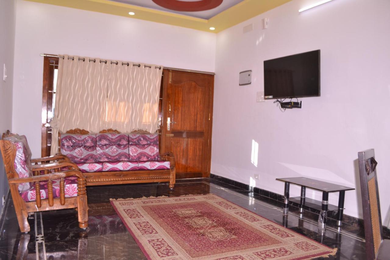 Yuga Guest House Кутталам Экстерьер фото